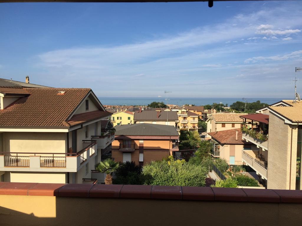 Mansarda Mare Altidona Quarto foto